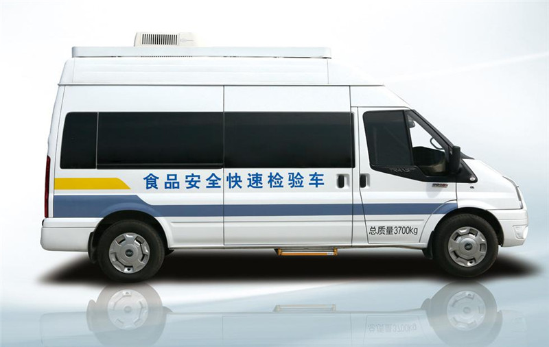 挑選食品安全檢測車廠家，需要注意這3點(diǎn)